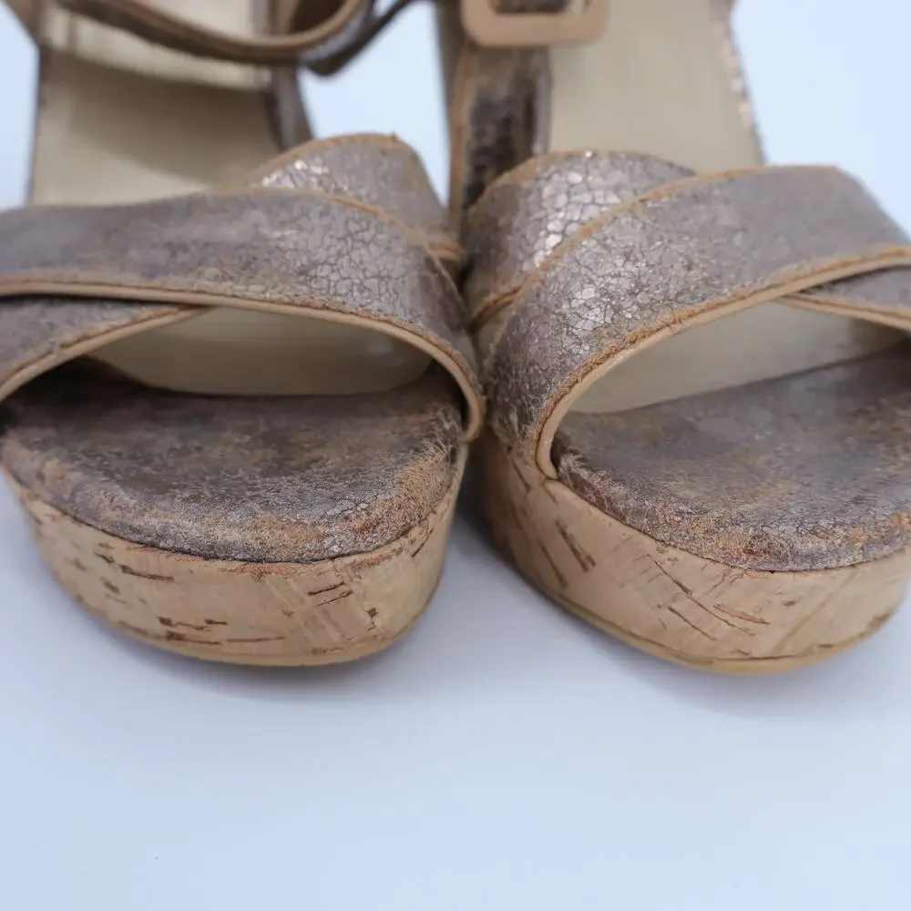STUART WEITZMAN Annex Penny Wedge Sandal Crackled Leather Gold Metallic Womens 7 - Picture 2 of 10